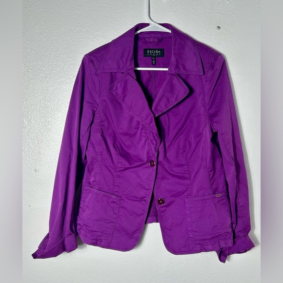 Escada Sport Jackets & Blazers - Escada Sport - Blazer, made in Italy. Purple, size 42/ US 10.